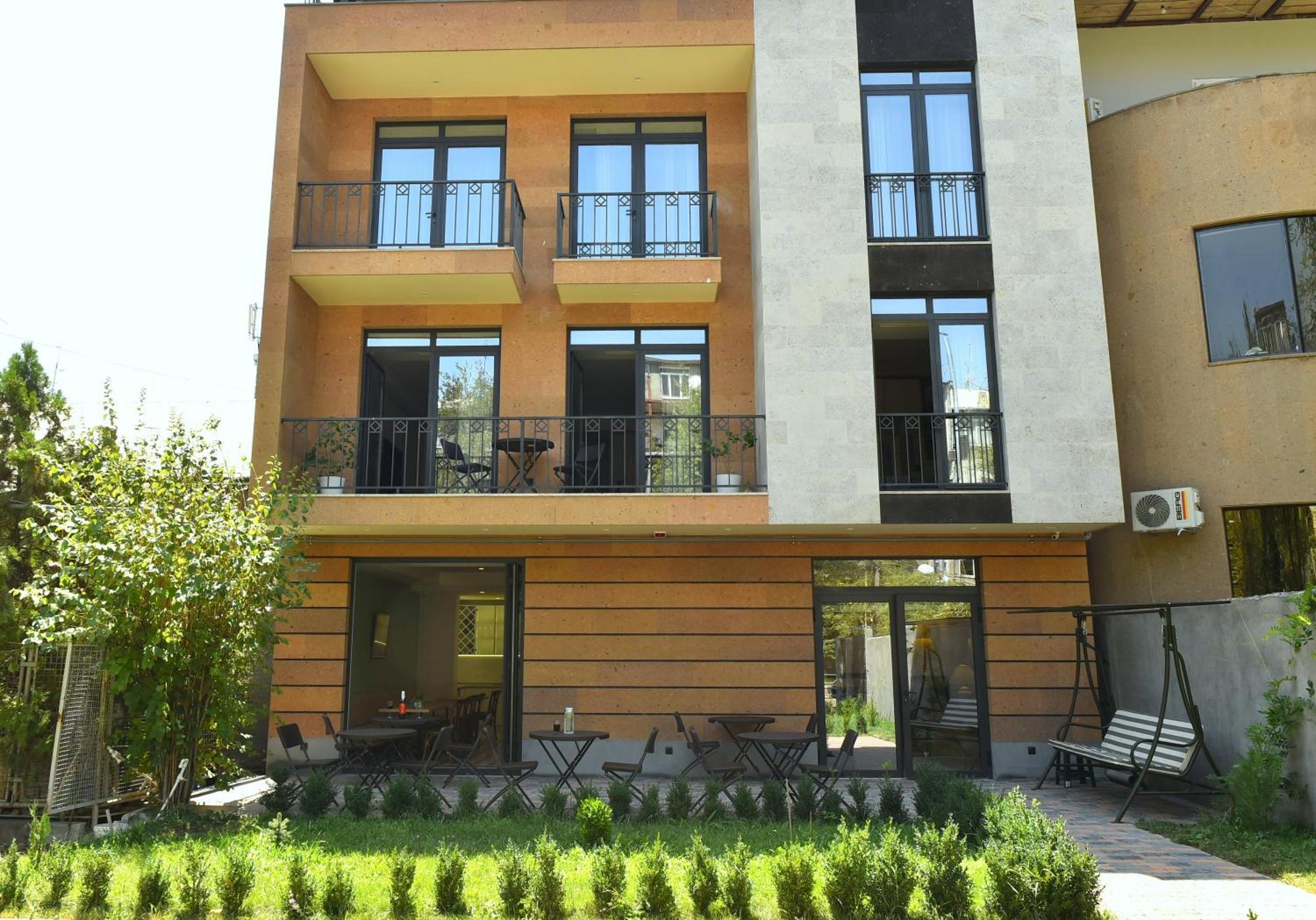 Hotel Avenue 30 Erévan Extérieur photo